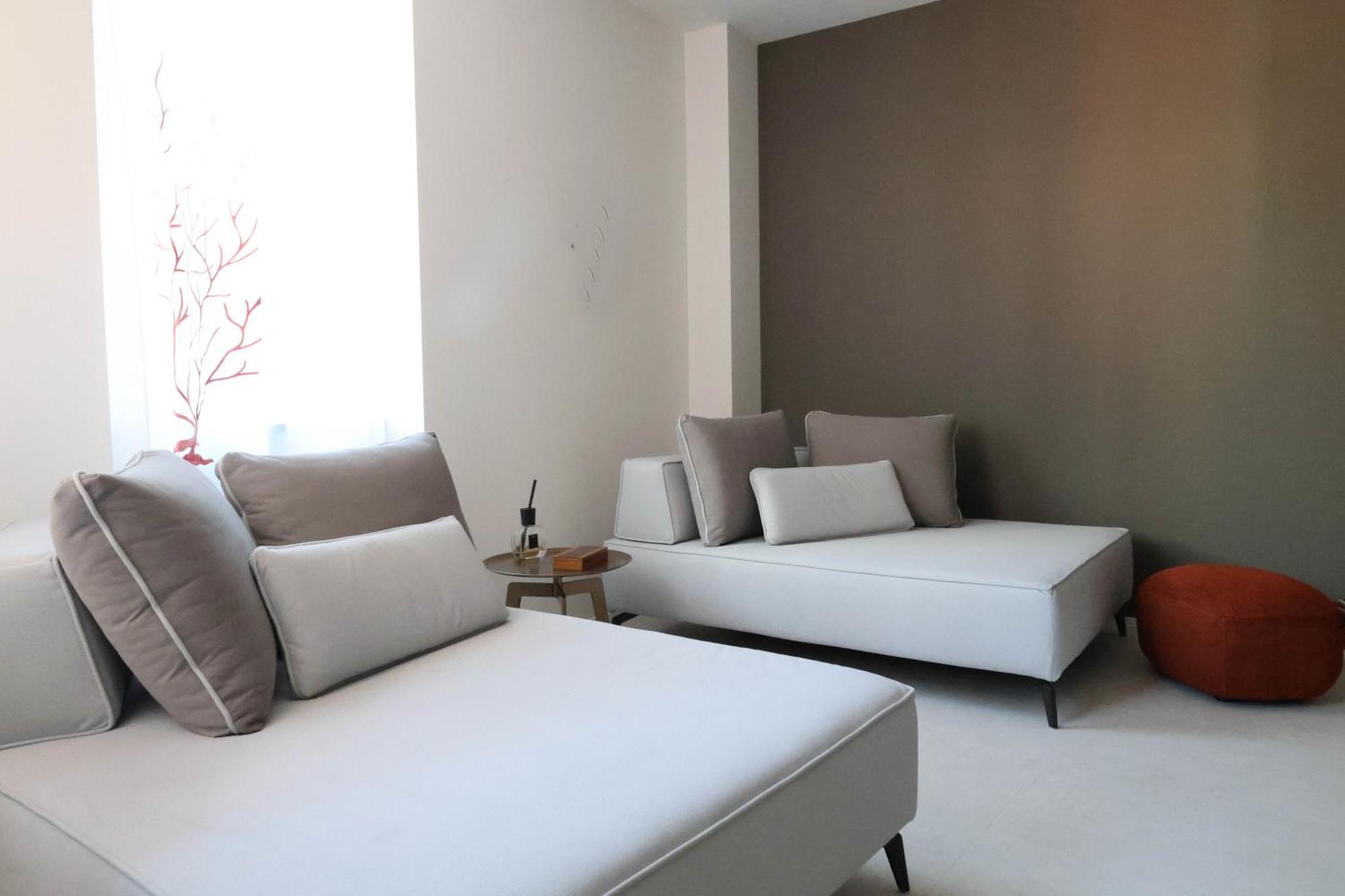 Vicolo Dei Signori Apartment เดเซนซาโนเดลการ์ดา ภายนอก รูปภาพ