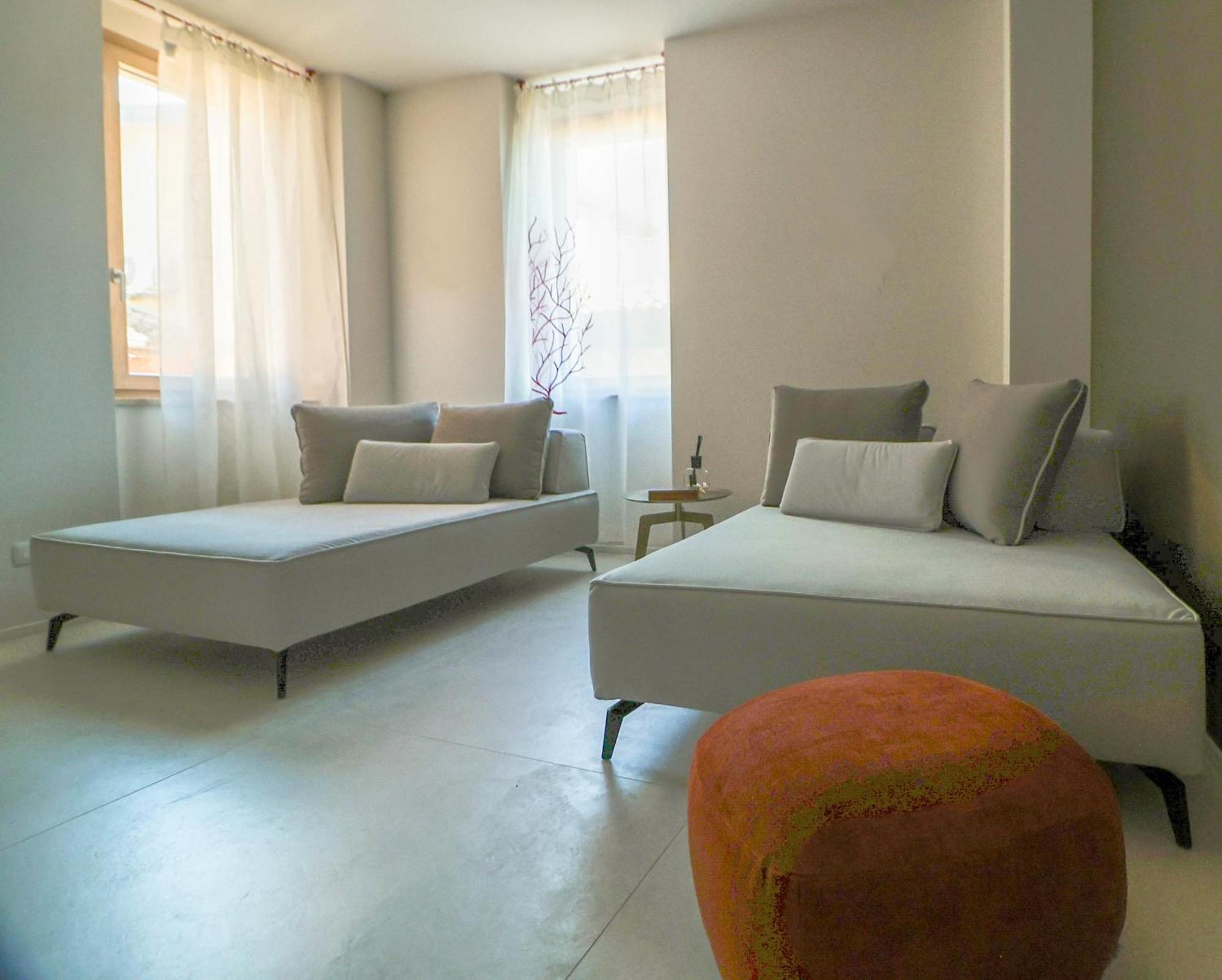 Vicolo Dei Signori Apartment เดเซนซาโนเดลการ์ดา ภายนอก รูปภาพ