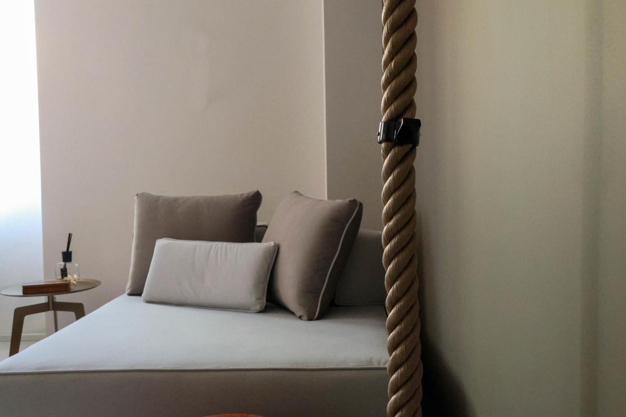 Vicolo Dei Signori Apartment เดเซนซาโนเดลการ์ดา ภายนอก รูปภาพ