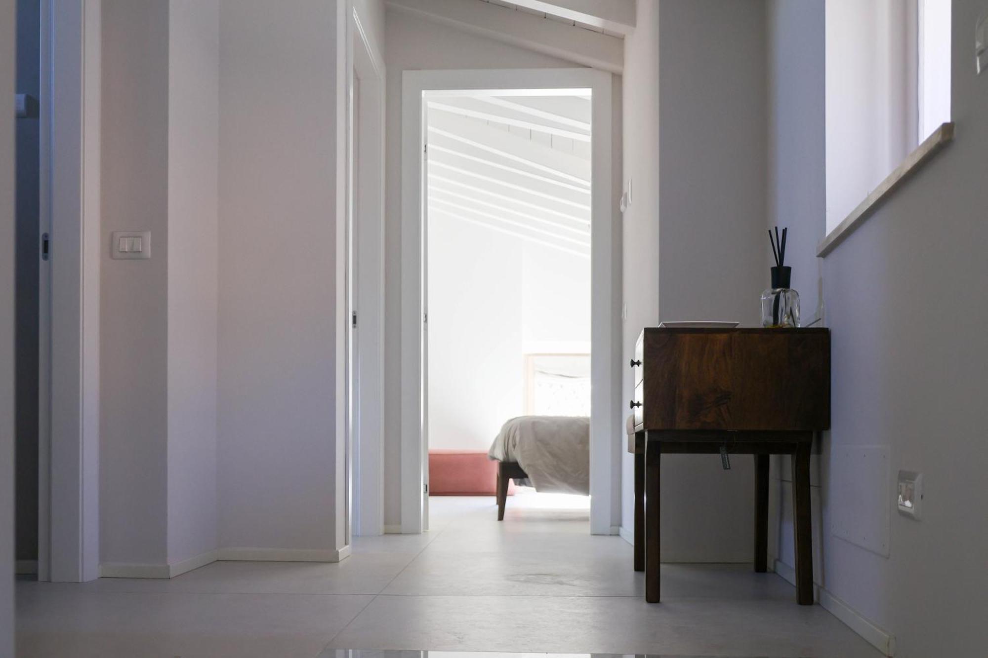 Vicolo Dei Signori Apartment เดเซนซาโนเดลการ์ดา ภายนอก รูปภาพ