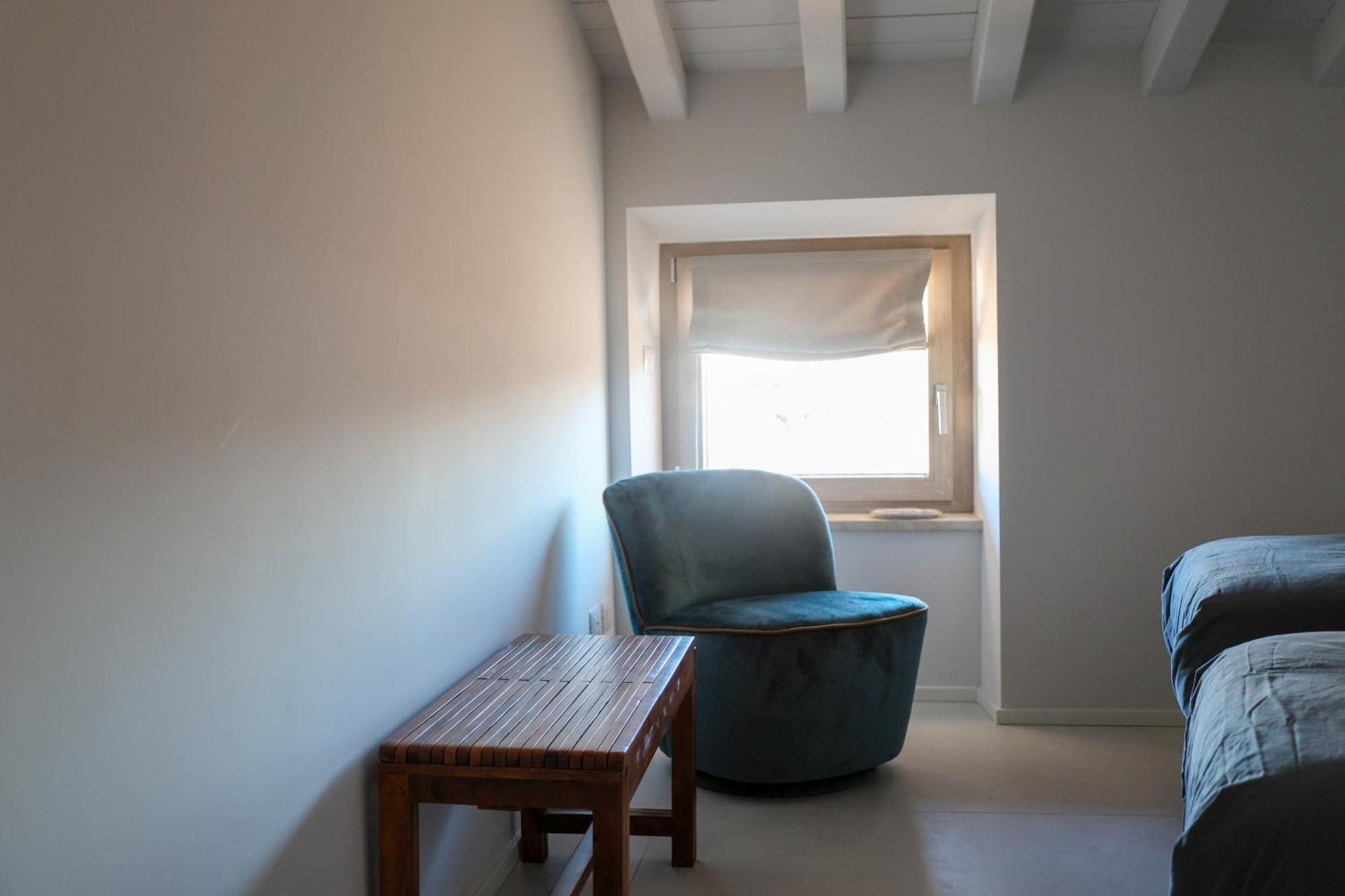 Vicolo Dei Signori Apartment เดเซนซาโนเดลการ์ดา ภายนอก รูปภาพ