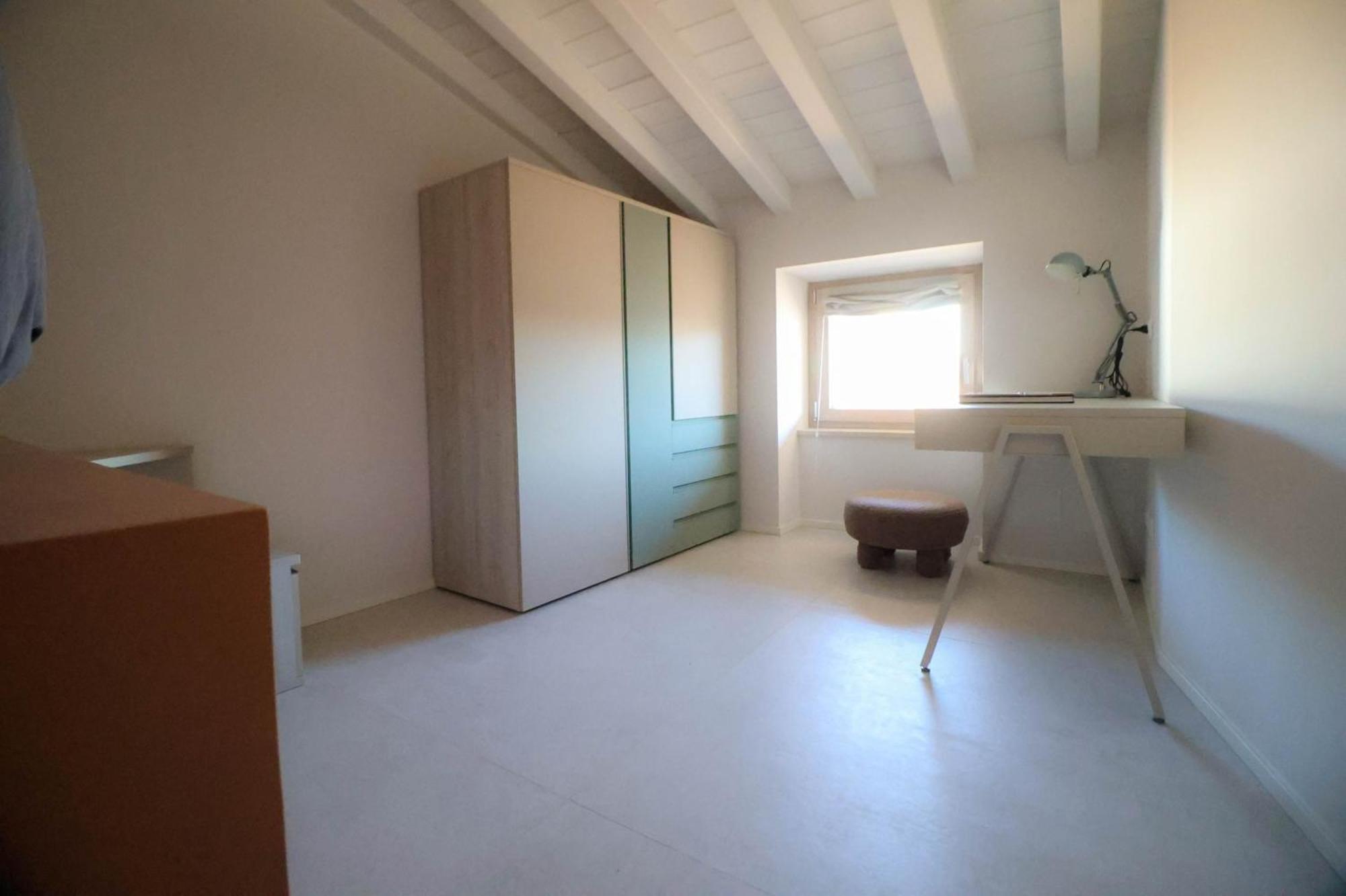 Vicolo Dei Signori Apartment เดเซนซาโนเดลการ์ดา ภายนอก รูปภาพ
